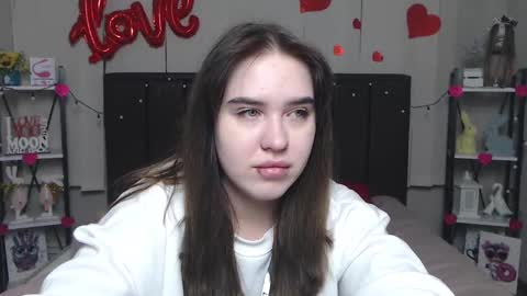 Snapshot of laurahlot chatting on 03-07-25, 01:53 LauraHlot online show from 03-07-25, 01:53