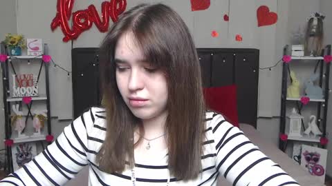 Snapshot of laurahlot chatting on 03-08-25, 04:50 LauraHlot online show from 03-08-25, 04:50
