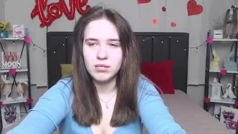 Snapshot of laurahlot chatting on 03-09-25, 06:11 LauraHlot online show from 03-09-25, 06:11