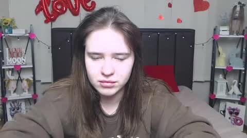 Snapshot of laurahlot chatting on 03-11-25, 01:37 LauraHlot online show from 03-11-25, 01:37