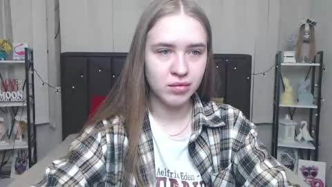 Snapshot of laurahlot chatting on 09-11-25, 06:24 LauraHlot online show from 09-11-25, 06:24