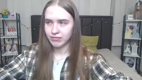 Snapshot of laurahlot chatting on 09-17-25, 06:31 LauraHlot online show from 09-17-25, 06:31