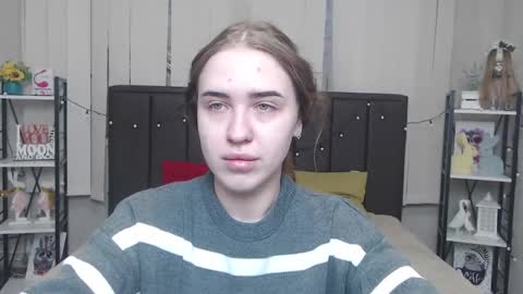 Snapshot of laurahlot chatting on 09-29-25, 05:56 LauraHlot online show from 09-29-25, 05:56
