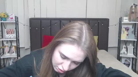 Snapshot of laurahlot chatting on 10-07-25, 05:21 LauraHlot online show from 10-07-25, 05:21