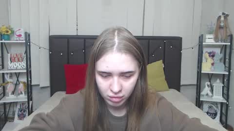 Snapshot of laurahlot chatting on 10-10-25, 05:45 LauraHlot online show from 10-10-25, 05:45