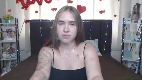 Snapshot of laurahlot chatting on 07-06-26, 03:03 LauraHlot online show from 07-06-26, 03:03
