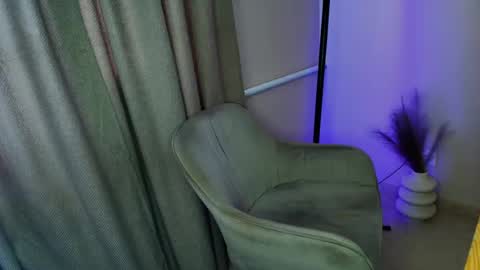 Snapshot of lauramartix chatting on 07-10-26, 08:18 Leila Libertas online show from 07-10-26, 08:18