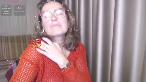 Snapshot of lauraoven1 chatting on 12-01-24, 04:29 Lauraoven1 online show from 12-01-24, 04:29