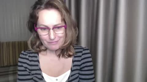 Snapshot of lauraoven1 chatting on 12-24-24, 12:55 Lauraoven1 online show from 12-24-24, 12:55