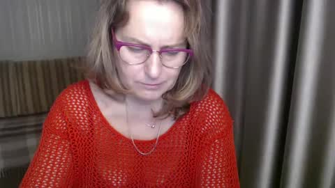 Snapshot of lauraoven1 chatting on 12-25-24, 03:06 Lauraoven1 online show from 12-25-24, 03:06
