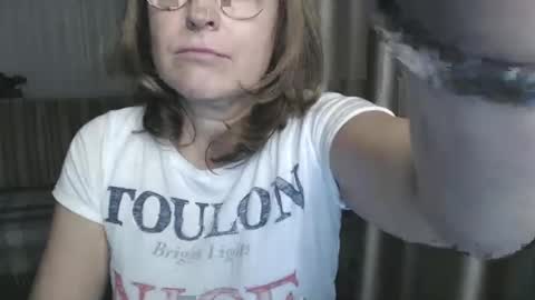 Snapshot of lauraoven1 chatting on 12-27-24, 11:28 Lauraoven1 online show from 12-27-24, 11:28