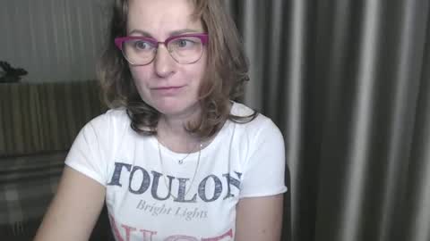 Snapshot of lauraoven1 chatting on 12-27-24, 05:48 Lauraoven1 online show from 12-27-24, 05:48