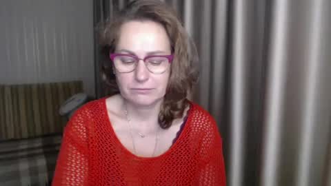Snapshot of lauraoven1 chatting on 01-10-25, 07:00 Lauraoven1 online show from 01-10-25, 07:00