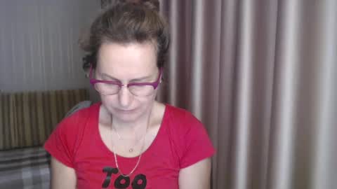 Snapshot of lauraoven1 chatting on 01-12-25, 08:57 Lauraoven1 online show from 01-12-25, 08:57