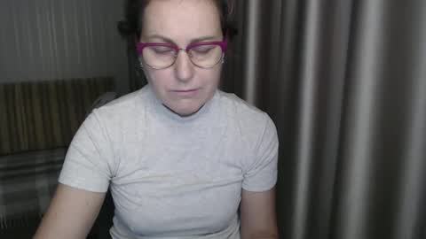 Snapshot of lauraoven1 chatting on 01-13-25, 09:19 Lauraoven1 online show from 01-13-25, 09:19