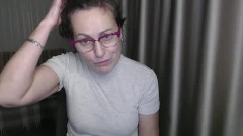 Snapshot of lauraoven1 chatting on 01-13-25, 07:10 Lauraoven1 online show from 01-13-25, 07:10