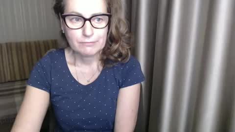 Snapshot of lauraoven1 chatting on 01-17-25, 04:36 Lauraoven1 online show from 01-17-25, 04:36