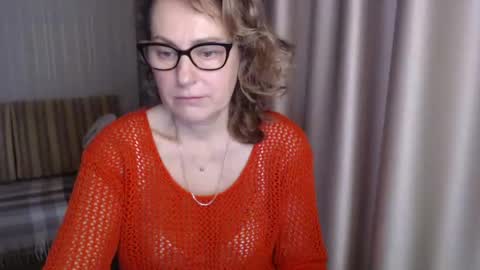 Snapshot of lauraoven1 chatting on 01-19-25, 07:36 Lauraoven1 online show from 01-19-25, 07:36