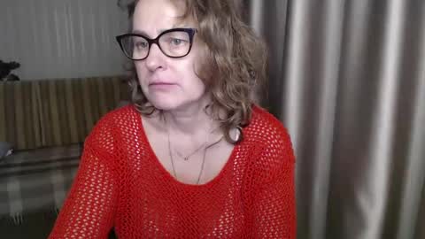 Snapshot of lauraoven1 chatting on 01-19-25, 05:39 Lauraoven1 online show from 01-19-25, 05:39