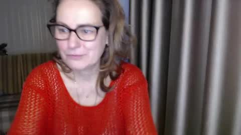 Snapshot of lauraoven1 chatting on 01-22-25, 06:42 Lauraoven1 online show from 01-22-25, 06:42