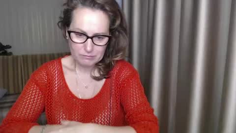 Snapshot of lauraoven1 chatting on 01-23-25, 07:00 Lauraoven1 online show from 01-23-25, 07:00