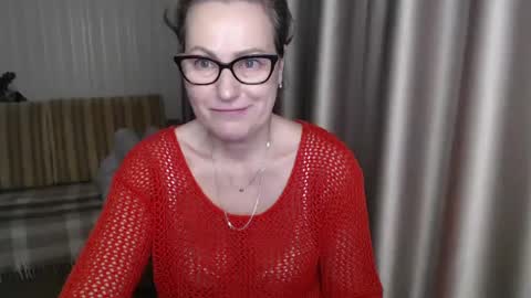 Snapshot of lauraoven1 chatting on 01-26-25, 06:16 Lauraoven1 online show from 01-26-25, 06:16