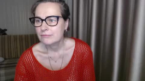 Snapshot of lauraoven1 chatting on 02-09-25, 06:47 Lauraoven1 online show from 02-09-25, 06:47