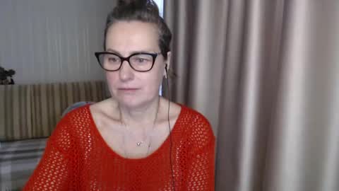 Snapshot of lauraoven1 chatting on 02-10-25, 07:26 Lauraoven1 online show from 02-10-25, 07:26