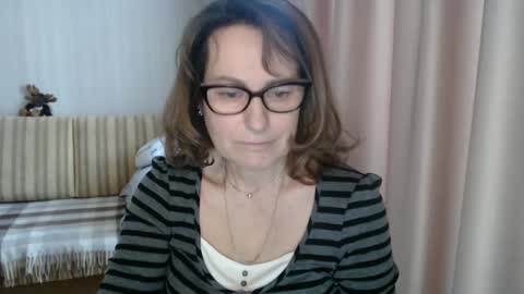 Snapshot of lauraoven1 chatting on 02-21-25, 08:51 Lauraoven1 online show from 02-21-25, 08:51