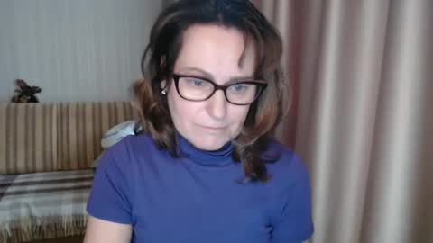 Snapshot of lauraoven1 chatting on 02-22-25, 01:46 Lauraoven1 online show from 02-22-25, 01:46