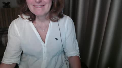 Snapshot of lauraoven1 chatting on 03-06-25, 07:47 Lauraoven1 online show from 03-06-25, 07:47