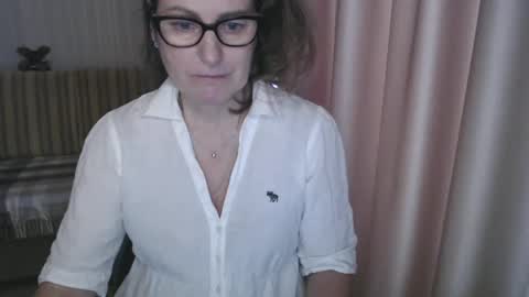 Snapshot of lauraoven1 chatting on 03-07-25, 12:23 Lauraoven1 online show from 03-07-25, 12:23