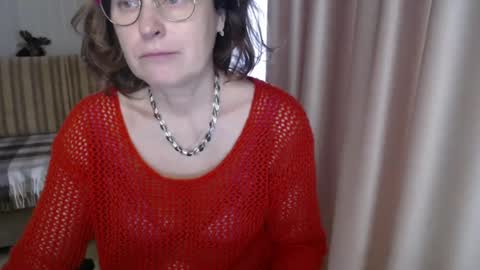 Snapshot of lauraoven1 chatting on 03-10-25, 10:48 Lauraoven1 online show from 03-10-25, 10:48