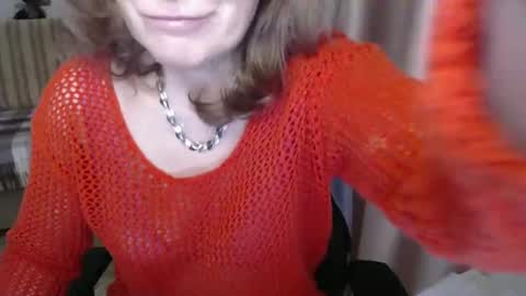 Snapshot of lauraoven1 chatting on 03-10-25, 02:16 Lauraoven1 online show from 03-10-25, 02:16