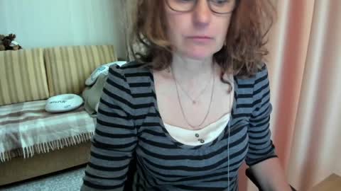 Snapshot of lauraoven1 chatting on 05-27-26, 11:29 Lauraoven1 online show from 05-27-26, 11:29