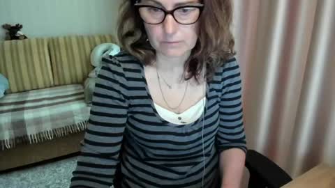 Snapshot of lauraoven1 chatting on 05-29-26, 07:17 Lauraoven1 online show from 05-29-26, 07:17
