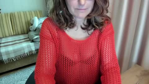 Snapshot of lauraoven1 chatting on 06-16-26, 07:00 Lauraoven1 online show from 06-16-26, 07:00