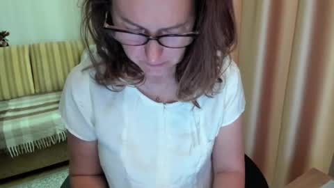 Snapshot of lauraoven1 chatting on 06-22-26, 07:38 Lauraoven1 online show from 06-22-26, 07:38