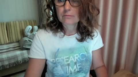 Snapshot of lauraoven1 chatting on 07-14-26, 08:52 Lauraoven1 online show from 07-14-26, 08:52