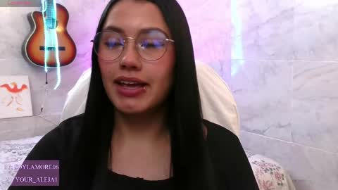 Snapshot of lauraruiz1 chatting on 06-05-26, 11:10 Aleja online show from 06-05-26, 11:10