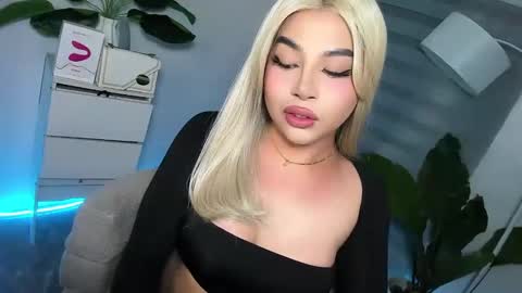 Your sweet Laura online show from 03-04-25, 03:15