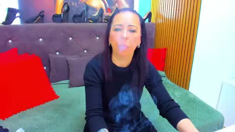 Snapshot of laurasinfull chatting on 05-02-26, 03:55 Laura online show from 05-02-26, 03:55