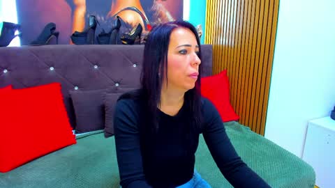 Snapshot of laurasinfull chatting on 05-13-26, 03:26 Laura online show from 05-13-26, 03:26