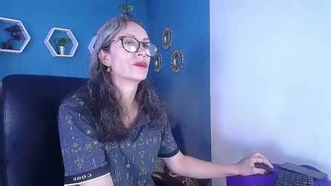 Laura Sofia online show from 02-16-26, 04:03