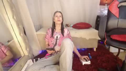 Snapshot of laurasofia45 chatting on 06-22-26, 02:14 Laura Sofia online show from 06-22-26, 02:14
