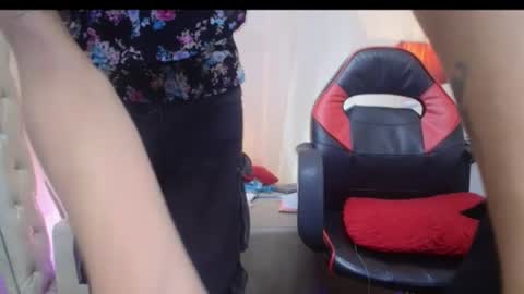 Snapshot of laurasofia45 chatting on 07-08-26, 12:20 Laura Sofia online show from 07-08-26, 12:20
