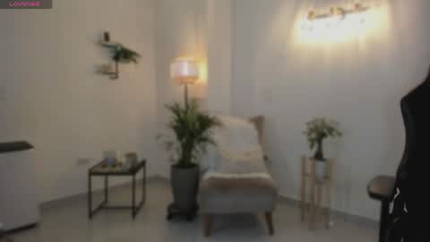 Laura online show from 05-31-26, 01:14