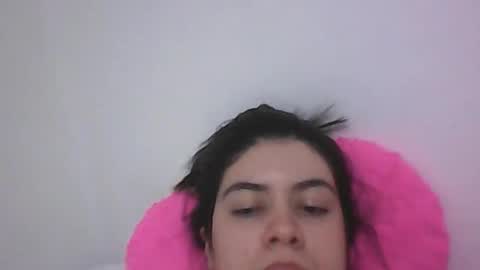 Snapshot of lauratobon6 chatting on 06-17-26, 06:49 lauratobon6 online show from 06-17-26, 06:49