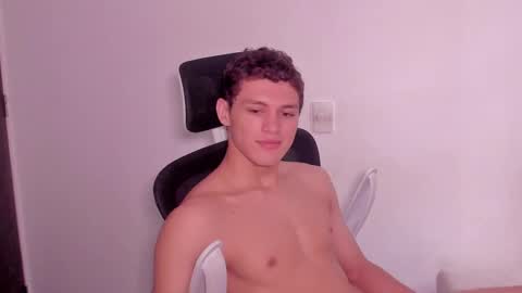 Laureent online show from 03-12-26, 06:47