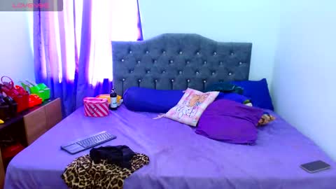 Lauren online show from 10-14-25, 09:26